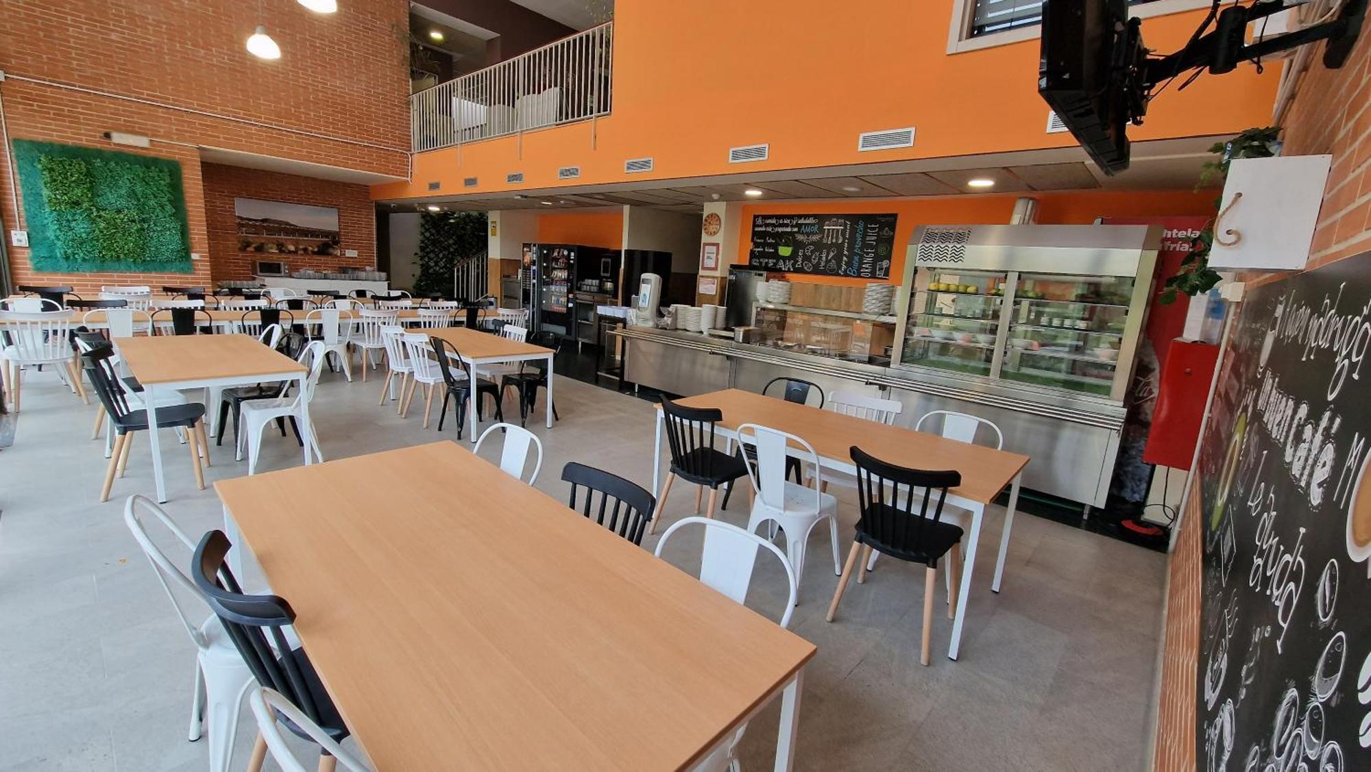 אלקאלה דה הנארס Residencia Universitaria Resa Giner De Los Rios מראה חיצוני תמונה